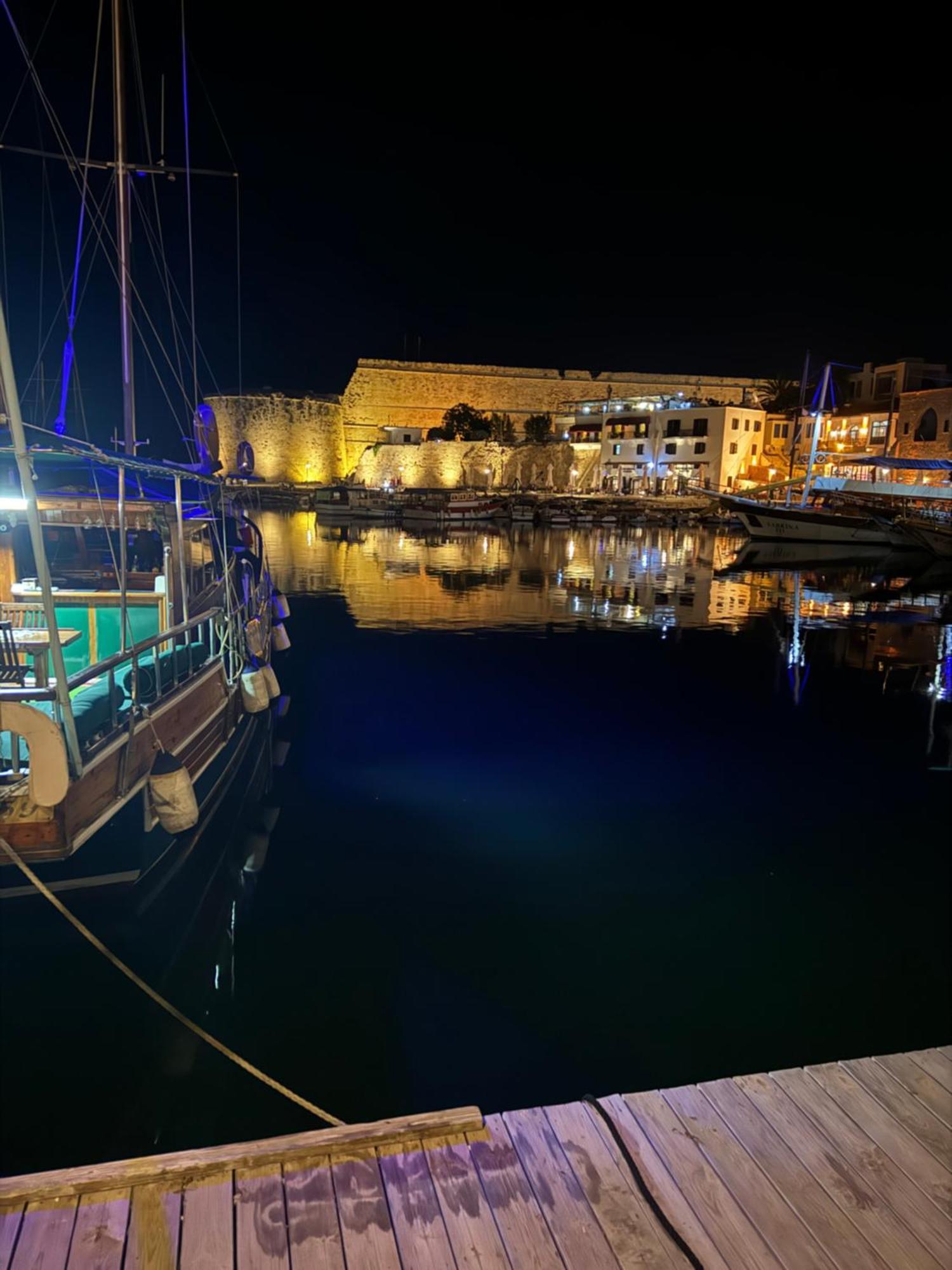 Royal Residence Kyrenia Кіренія Екстер'єр фото